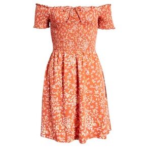 Roxy Smocked Dainty Floral Woven Dress M Off Shoulder Boho Surfer Beachy Coastal
